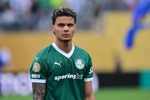 迪马：本菲卡总监启程前往巴西，计划敲定里奥斯避免竞争对手加价