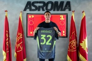 官方：罗马签下27岁哥伦比亚门将德维斯-巴斯克斯