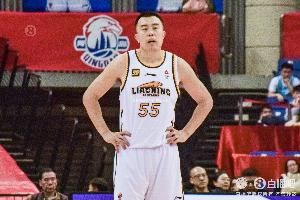 媒体人：上赛季后很多人猜测大韩要退役 这一天来了还是有些失落